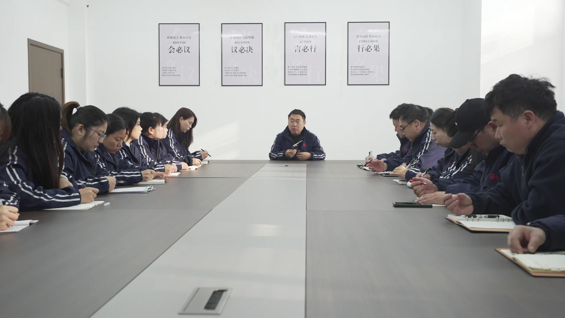 专业团队协同，让每一次合作更高效更安心